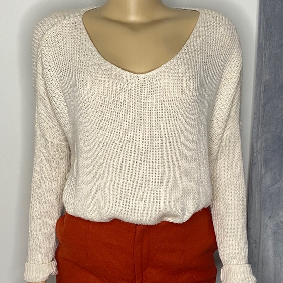 H&M Sweaters - H&M Cream Sweater